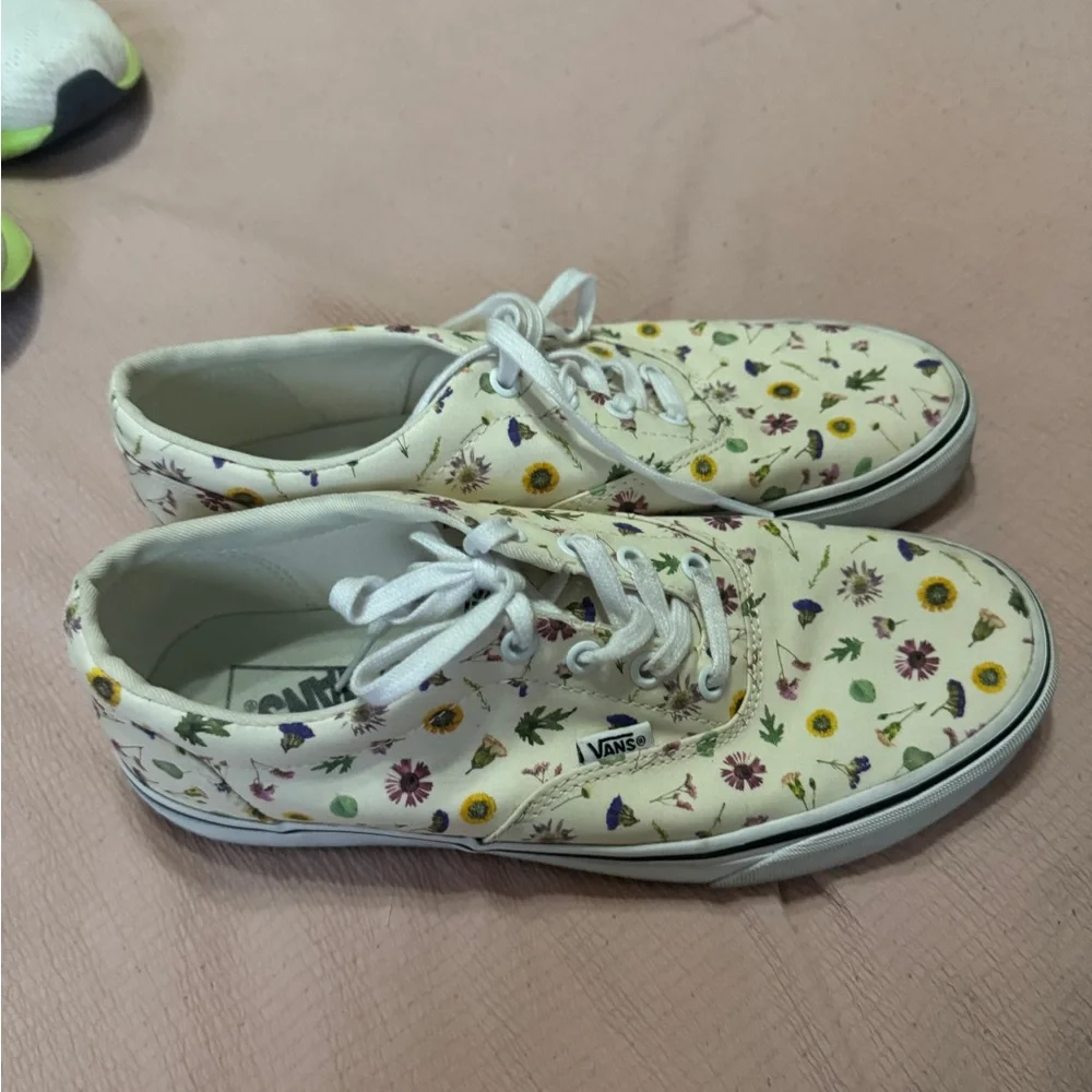 Vans Cream Floral Athletic Shoes - Picture 4 of 4